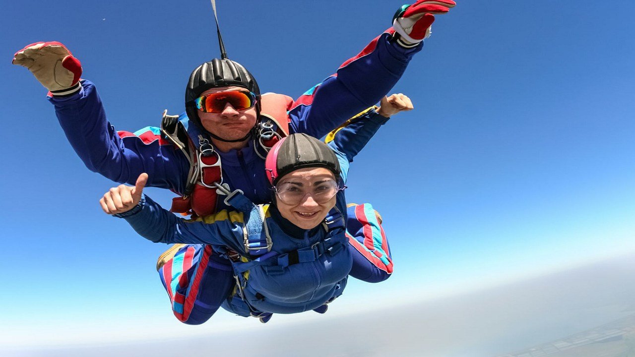 Thinking about quitting my job to pursue skydiving